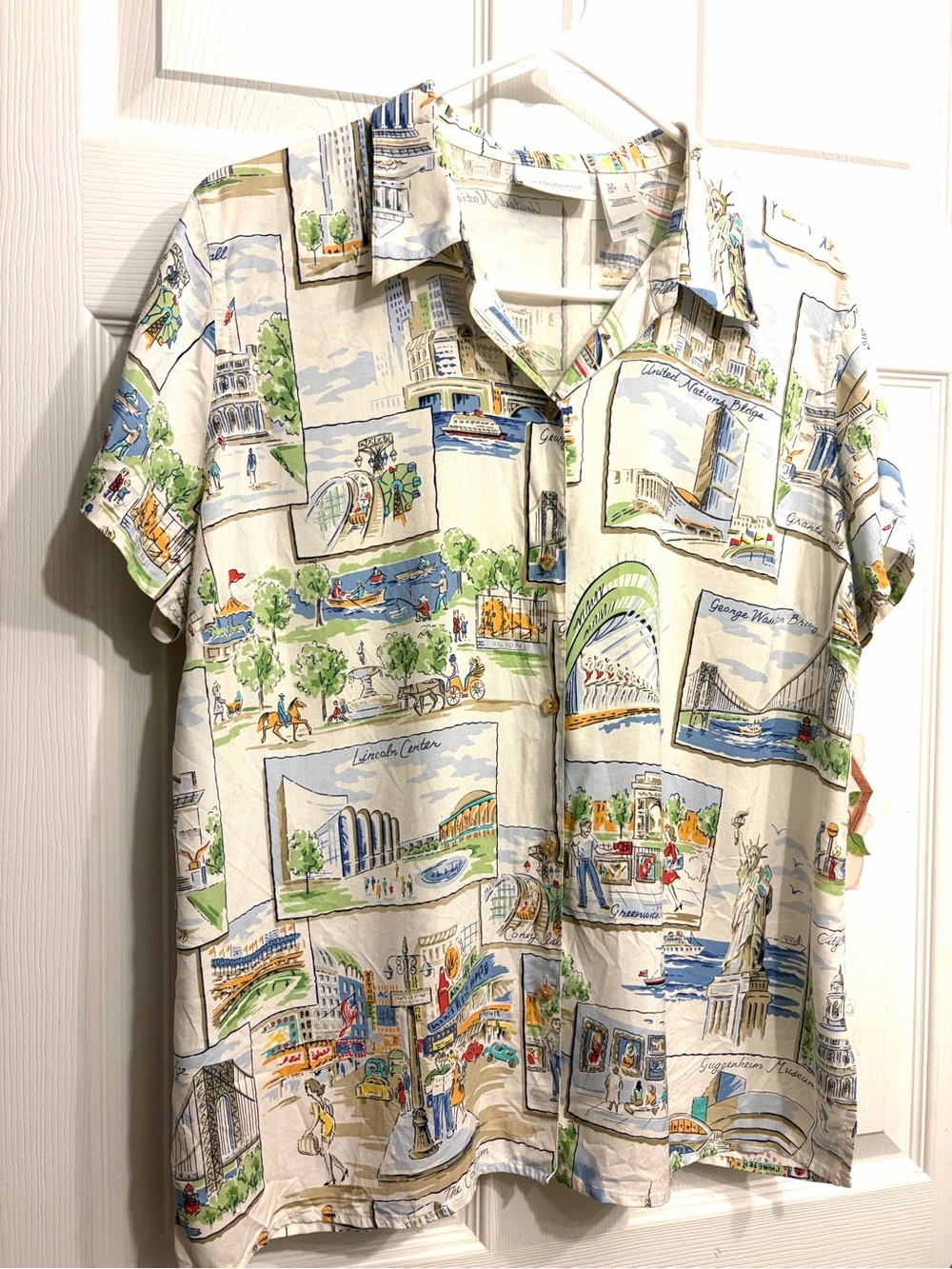Vintage Liz Claiborne 100% silk shirt 1990s w/ New York City landmarks Sz L